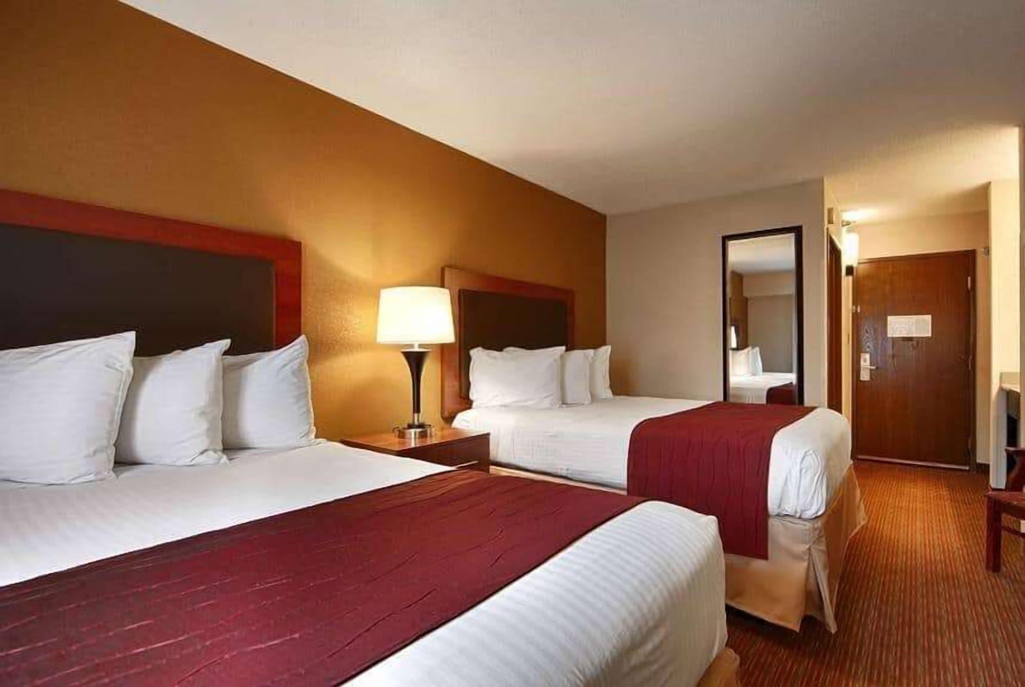 Days Inn By Wyndham Indiana Benjamin Franklin Highway Exterior photo